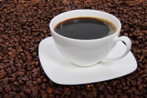 une tasse de café